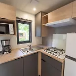 Le Pré Des Moines Camping